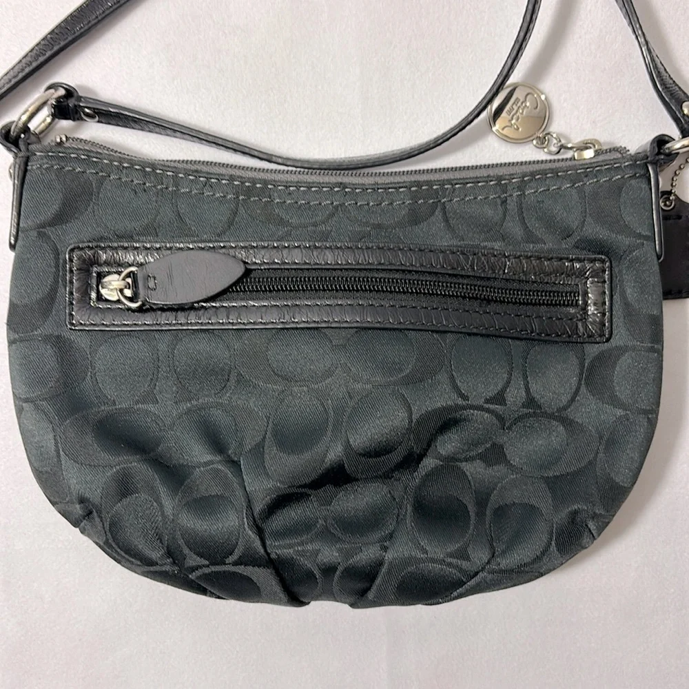 Coach Black Signature Jacquard Swing Pack